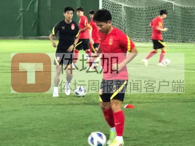 b体育-​国足全员到场训练 伤病不影响与叙利亚队热身赛